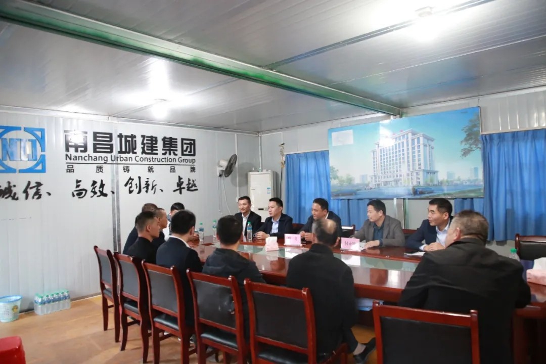 �ϲ���Ͷ�������䲿��չ������ʿ�������������������Ž��������ġ���ͷ������̸��